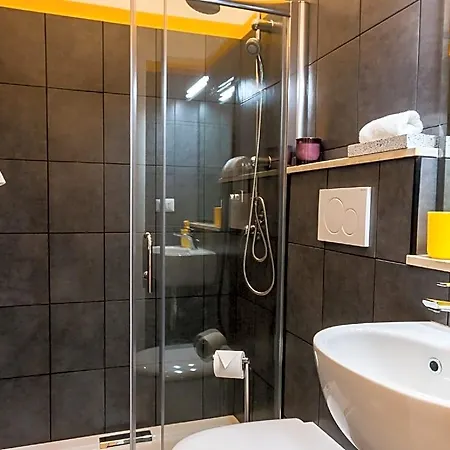 A Casa Di Ale E Lalla Roma